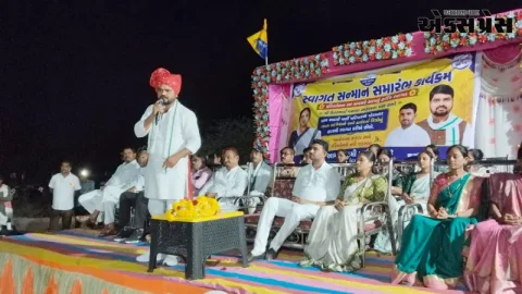 નર્મદામાં ભાજપ-કોંગ્રેસને મોટો ફટકો: ધારાસભ્ય ચૈતર વસાવાની હાજરીમાં સેંકડો આગેવાનો AAPમાં જોડાયા