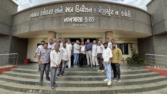 નખત્રાણાના ચાવડકામાં ભારેલા અગ્નિ જેવી સ્થિતિ: ગેરકાયદેસર પવનચક્કીના કામ સામે નાયબ કલેક્ટરને ઉગ્ર રજૂઆત - Ahmedabad Express