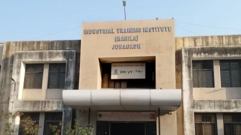 જૂનાગઢ રોજગાર કચેરી દ્વારા કેશોદમાં સેમિનાર યોજાયો