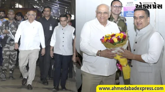 અમદાવાદ એરપોર્ટ પર મુખ્યમંત્રીશ્રી ભૂપેન્દ્ર પટેલનું ભવ્ય સ્વાગત
