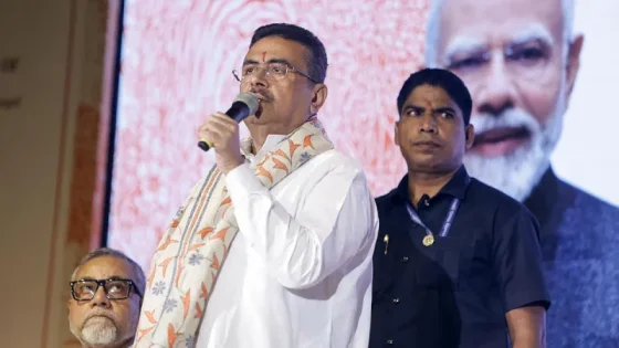 કોલકાતા: શિક્ષિકા દ્વારા વિદ્યાર્થીને તિલક ભૂંસાવવાનો વિવાદ, ધાર્મિક લાગણી દુભાવવાનો કેસ દાખલ