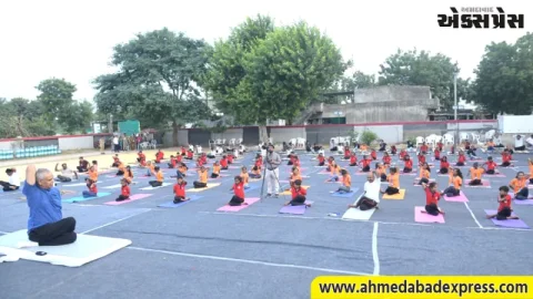 રાજ્યપાલે પ્રાથમિક શાળાના સામાન્ય ઓરડામાં કર્યો રાત્રિ વિશ્રામ