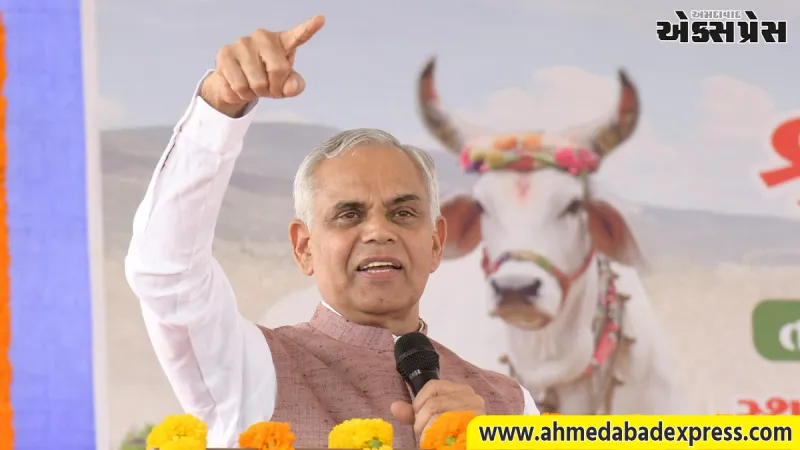 તલોદમાં રાજ્યપાલ આચાર્ય દેવવ્રતની ઉપસ્થિતિમાં પ્રાકૃતિક કૃષિ પરિસંવાદ યોજાયો