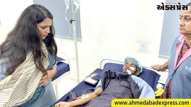 ગાંધીનગર સ્લેબ દુર્ઘટના: 'આપ' નેતાઓએ સિવિલ હોસ્પિટલ પહોંચી ઇજાગ્રસ્તોની મુલાકાત લીધી, જવાબદારી નક્કી કરવા માંગ