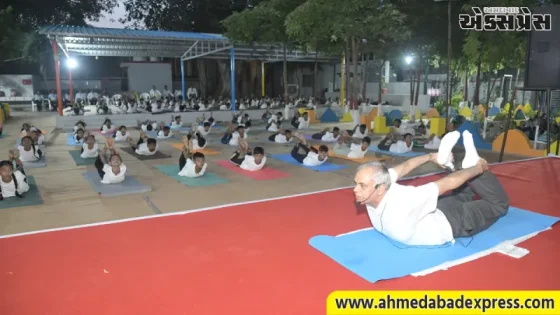રાજ્યપાલ શ્રી આચાર્ય દેવવ્રતજીએ પાટણ તાલુકાના મહેમદપુર ખાતે વિદ્યાર્થીઓ અને યોગ સાધકોને કરાવી યોગ સાધના