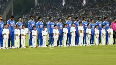 ઇતિહાસ રચાયો: આંતરરાષ્ટ્રીય મેચમાં રાષ્ટ્રગાન પહેલાં 'વંદે માતરમ' ગવાયું!