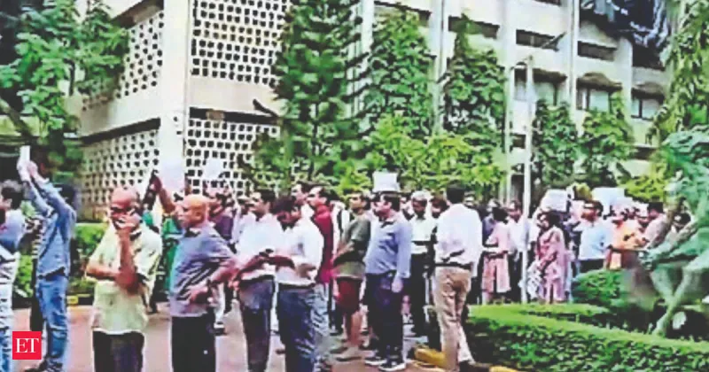 IIT વિદ્યાર્થી આત્મહત્યા, જાતિવાદ અને સ્પર્ધા: સુપ્રીમ કોર્ટની ટાસ્ક ફોર્સનો સનસનાટીપૂર્ણ અહેવાલ