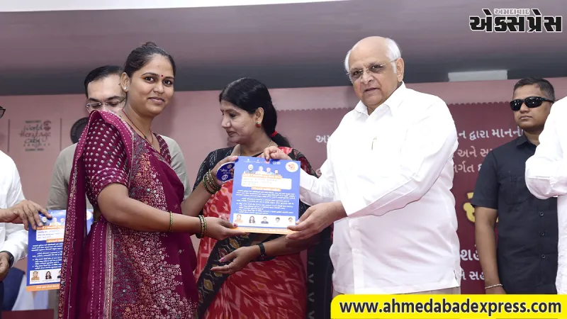 અમદાવાદ મ્યુનિસિપલ કોર્પોરેશન દ્વારા PM મોદીના જનસેવાના ૨૫ ગૌરવવંતા વર્ષ નિમિત્તે 'સેવા સેતુ' કાર્યક્રમ યોજાયો