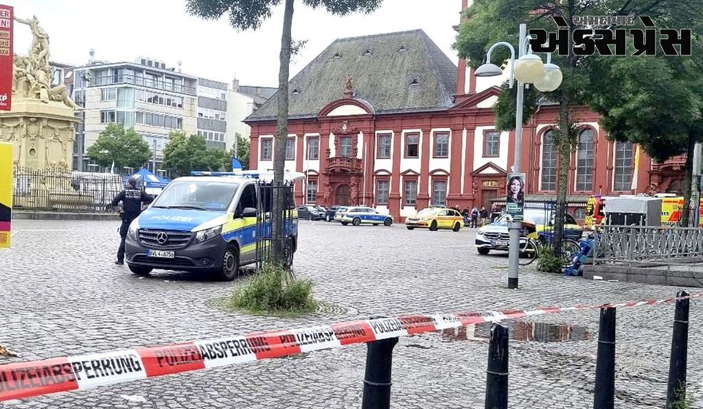 જર્મનીમાં એક પાગલ વ્યક્તિએ લોકો પર ચાકુ વડે હુમલો કર્યો, પોલીસે હુમલાખોરને કર્યો ઠાર