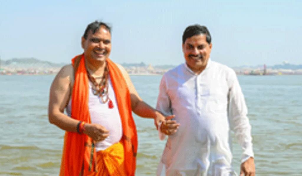 Maha Kumbh 2025: રાજસ્થાન અને મધ્યપ્રદેશના મુખ્યમંત્રીઓએ પવિત્ર સ્નાન કર્યું