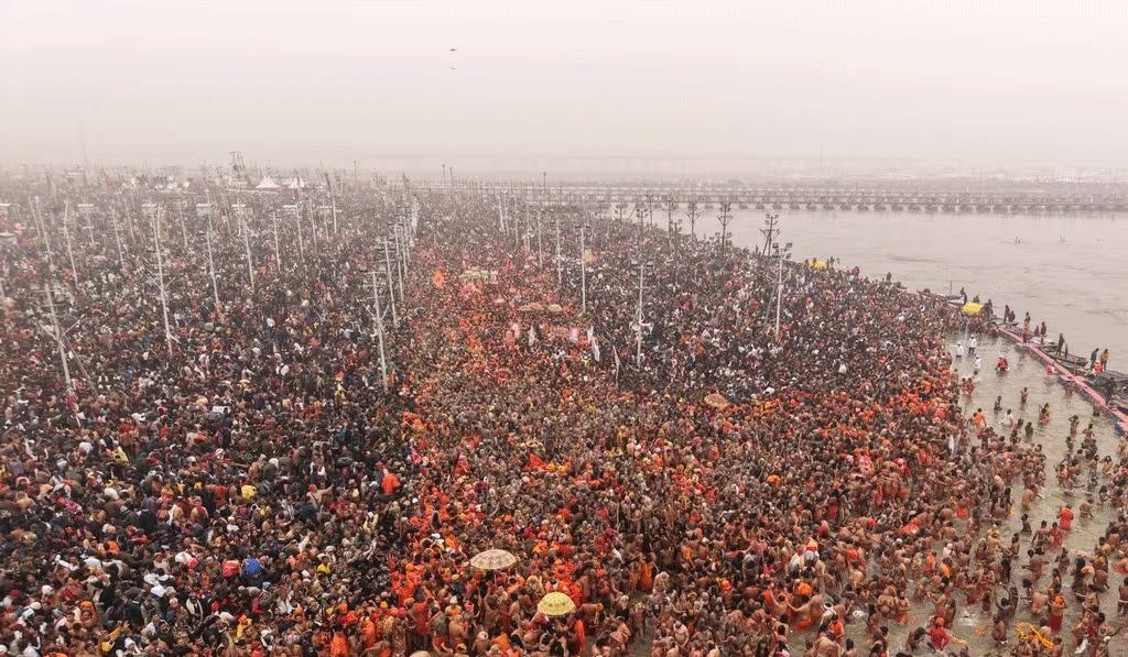 Maha Kumbh 2025 : પ્રયાગરાજમાં શુક્રવાર સાંજ સુધીમાં  58.76 લાખથી વધુ ભક્તોએ મહાકુંભમાં હાજરી આપી