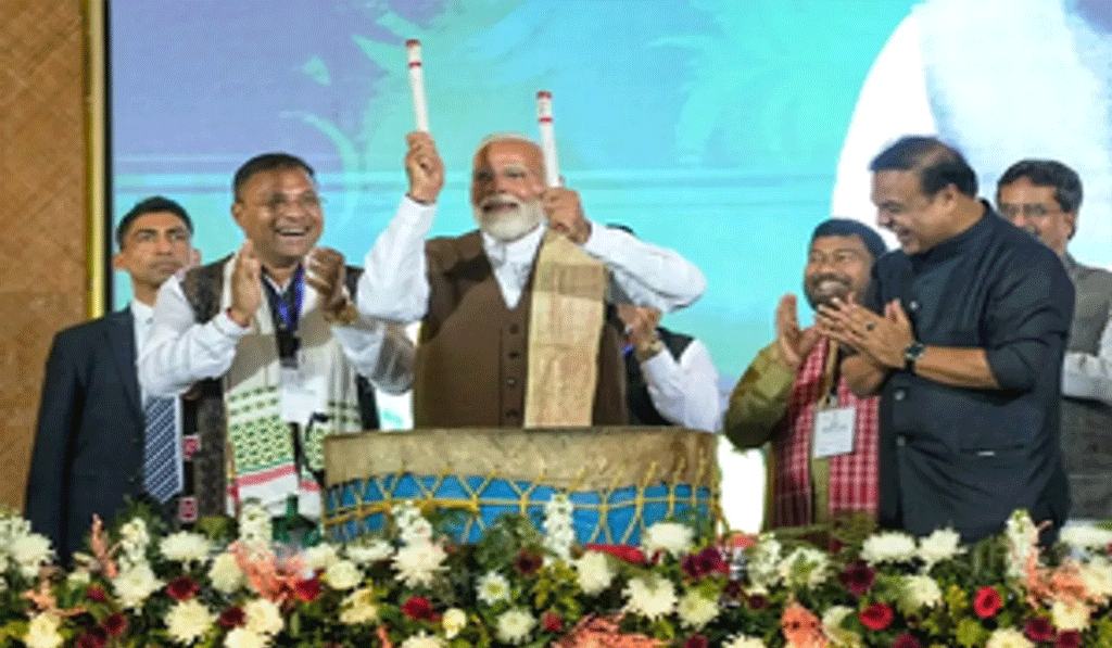 PM Modi's Assam Visit:  'ચા વેચનાર કરતાં ચાની સુગંધ કોઈ વધુ સારી રીતે સમજી શકે નહીં', પીએમ મોદીએ ગુવાહાટીમાં કહ્યું