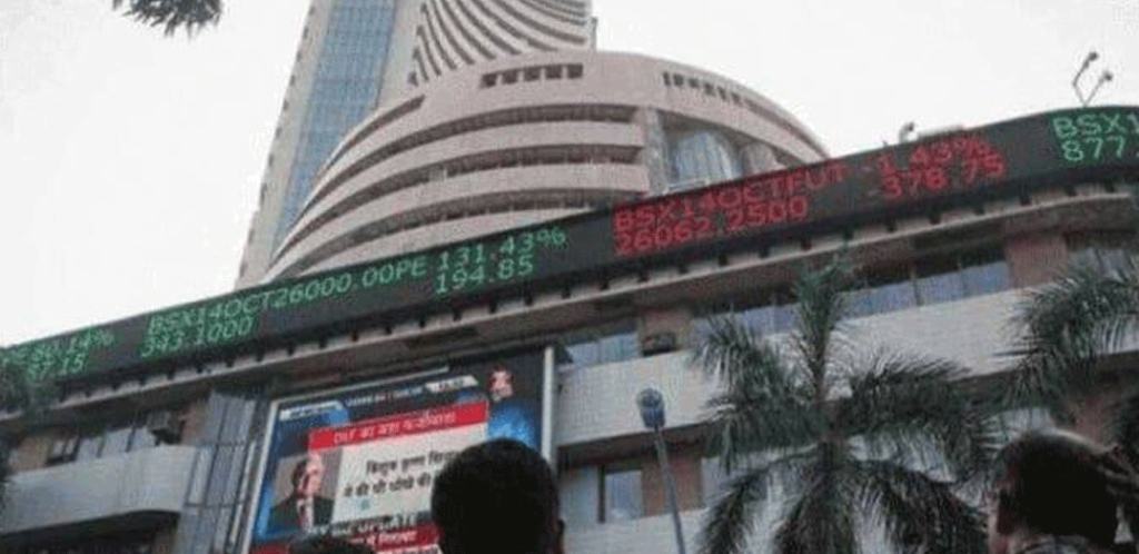 Stock Market Crash : શેરબજારમાં ભારે ઘટાડો, સેન્સેક્સ અને નિફ્ટીમાં 0.76% અને 0.90%નો ઘટાડો