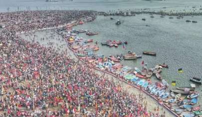 Maha Kumbh 2025: : ઓડિશાના મુખ્યમંત્રી, ઉત્તરાખંડના રાજ્યપાલ, સંબિત પાત્રા અને કૈલાશ ખેરે પવિત્ર સ્નાન કર્યું